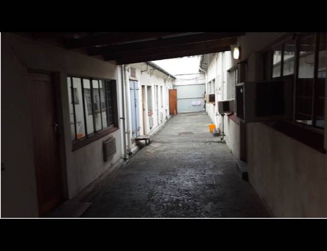 1,895M² FACTORY TO LET IN PAARDEN EILAND